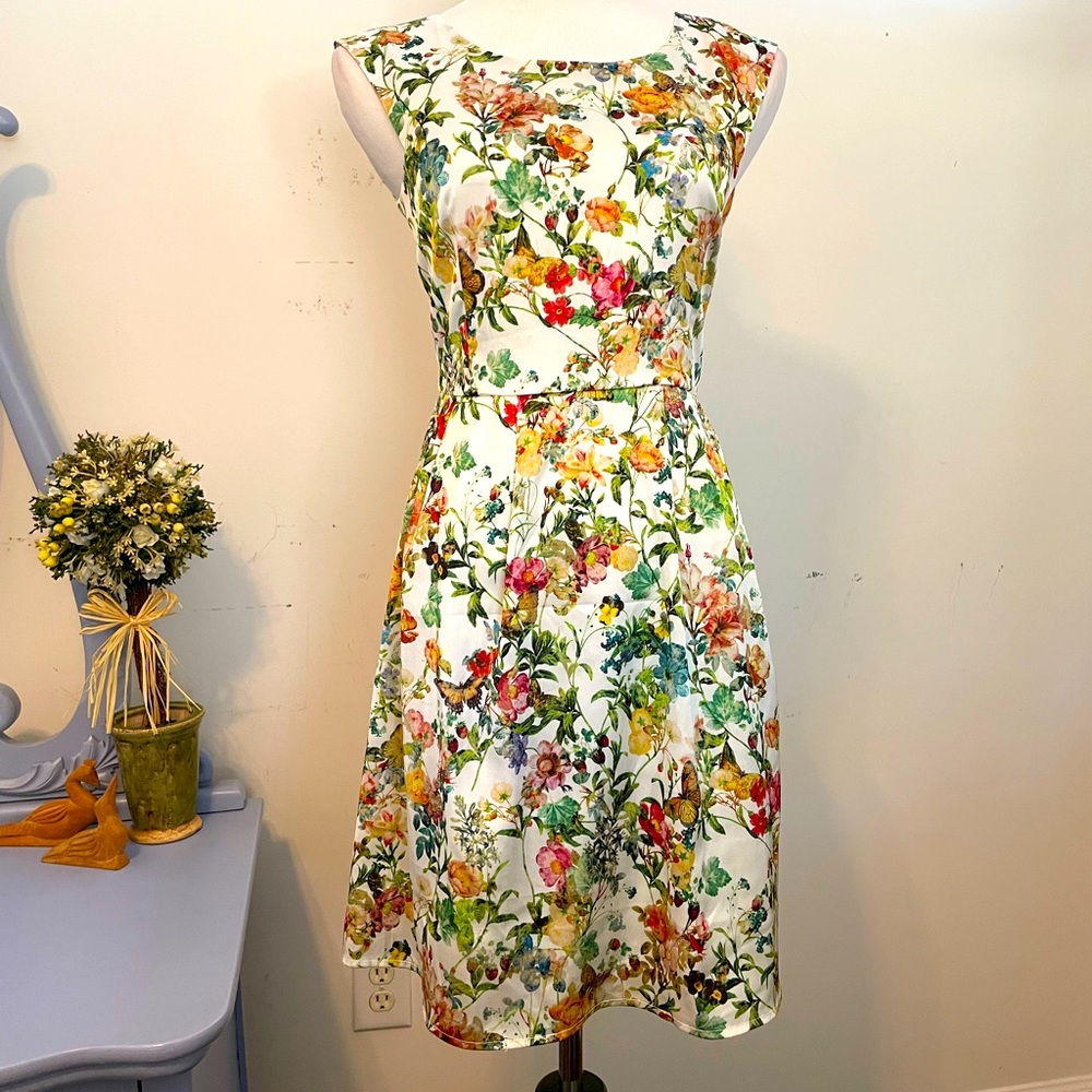Sunny Girl satin floral dress